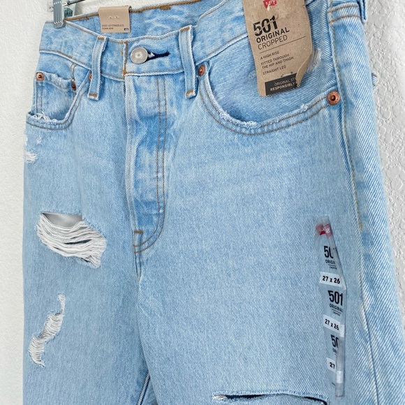 Levi's 501 Cropped Jean High Rise Straight Leg Distressed Light Wash Sz 27 x 26 - Picture 6 of 9